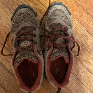Merrell Hiking Boots Women's Size 8.5